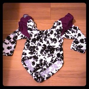 This tribe of three Leo